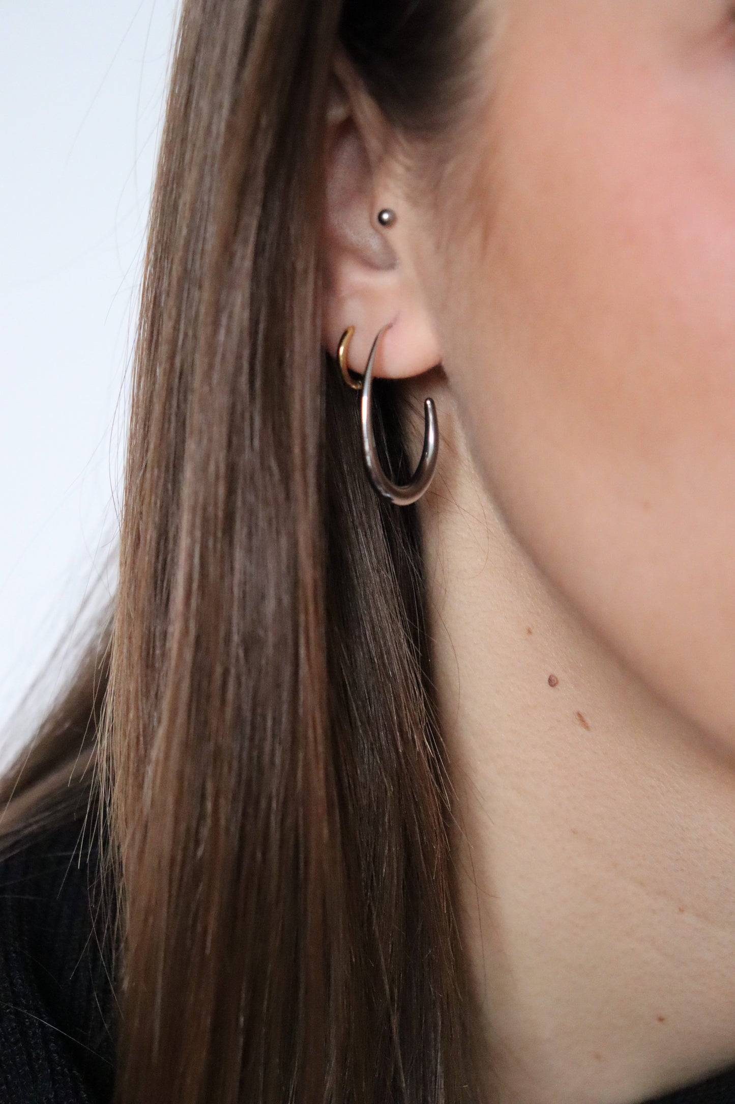 Pendientes Isis
