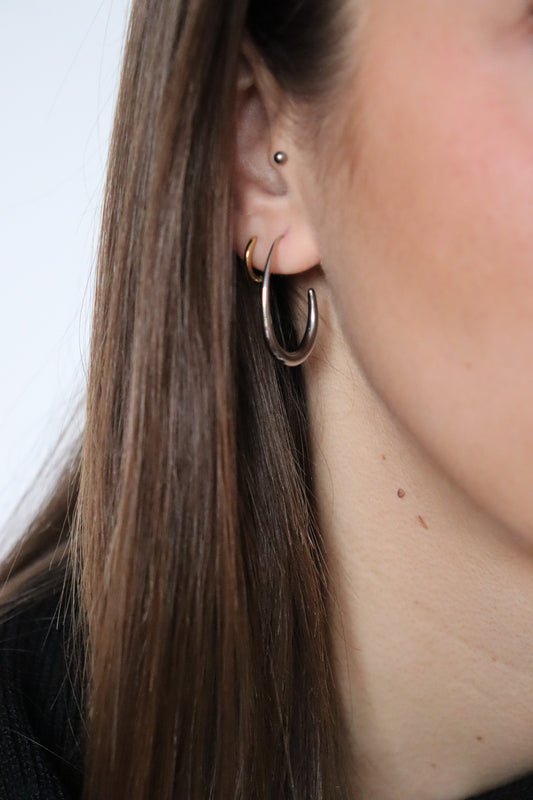 Pendientes Isis